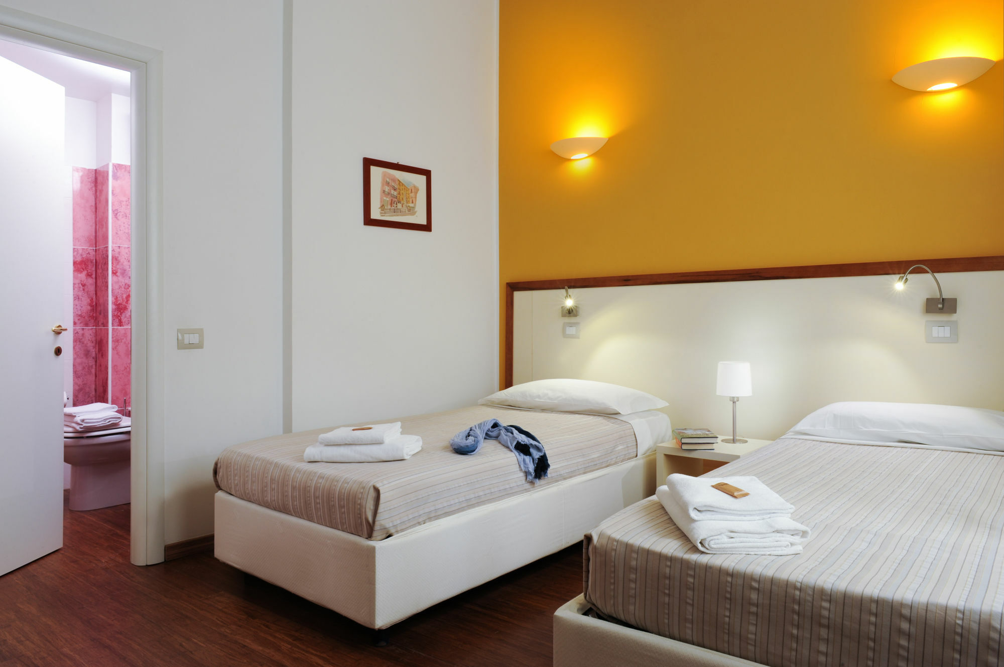 קליארי Hotel Dedoni מראה חיצוני תמונה
