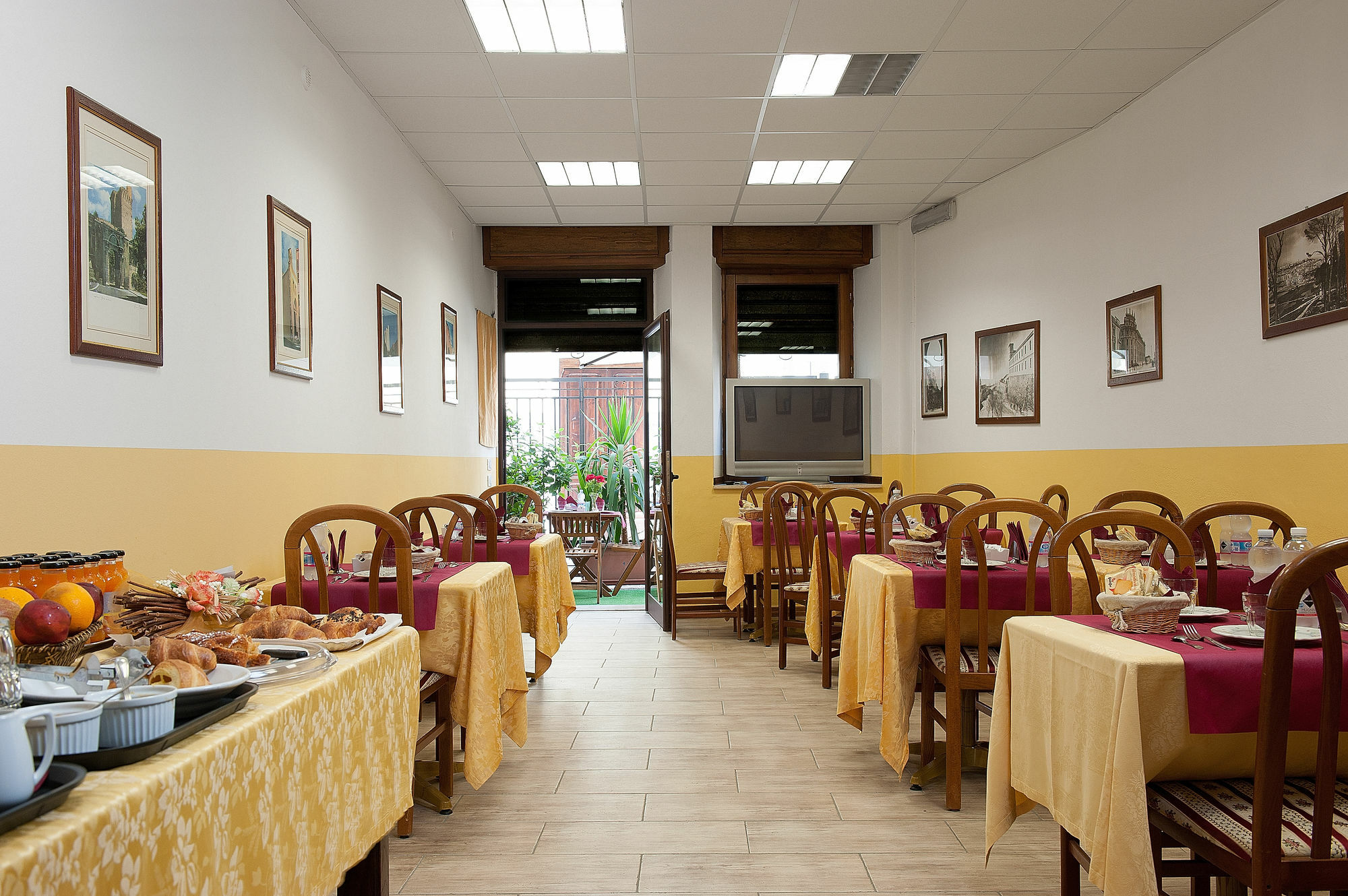 קליארי Hotel Dedoni מראה חיצוני תמונה